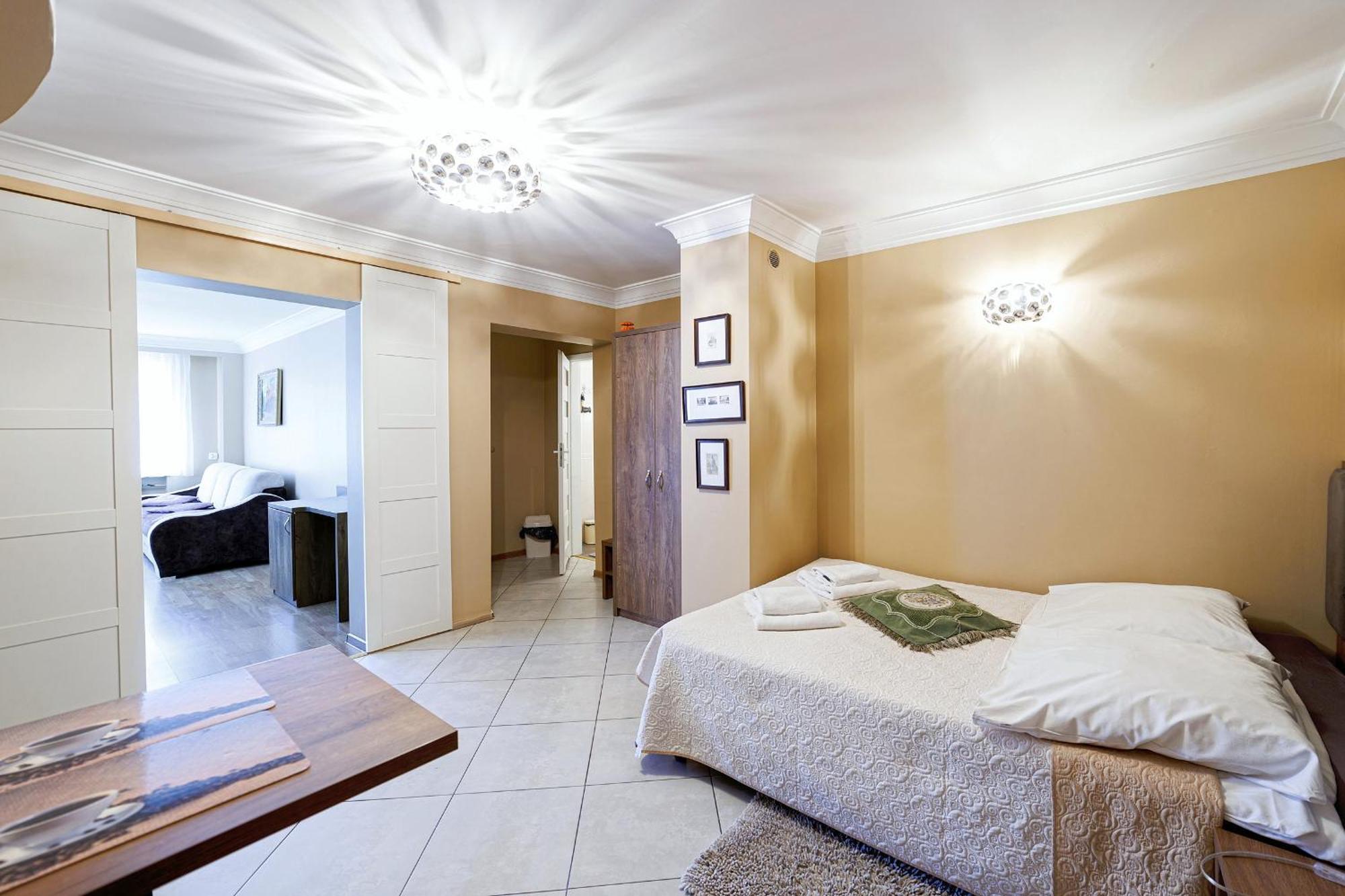 Stratos Bed & Breakfast
